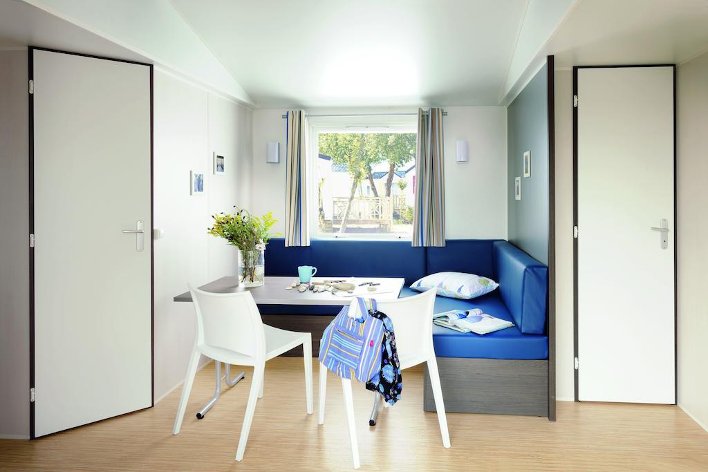 Camping Le Rey Louvie Juzon Номер фото